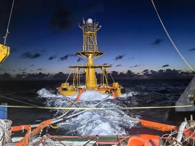 深海“慧眼”破浪來——揭秘我國(guó)突破3500米深海觀測(cè)的浮標(biāo)系統(tǒng)